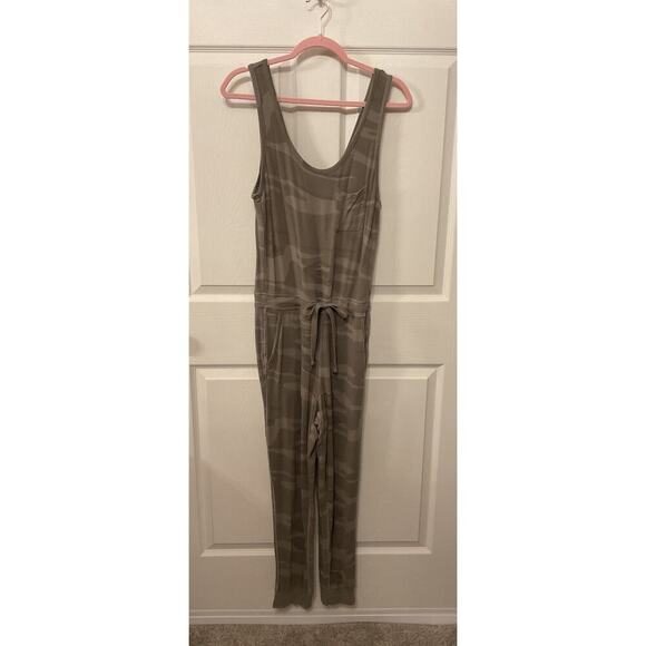 Thread & Supply Sage Camo Soft Elastic Waist Jumper, S - Picture 1 of 7